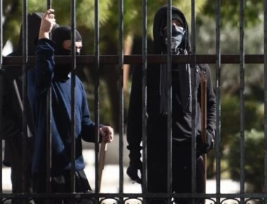Συμμορία «φοιτητών» επιτέθηκε σε καθηγητές με κτυπήματα στο κεφάλι στο Πολυτεχνείο